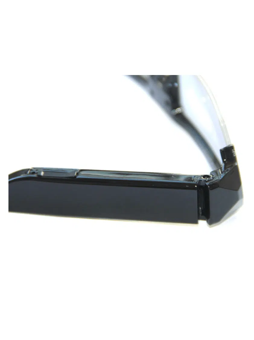 Brille uden fuld ramme - intet synligt hul til kameralinsen! Optager knivskarpe billeder og overraskende god lyd.