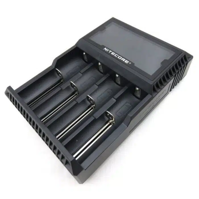NITECORE I4 intelligent battery charger with multiple features - Image 4