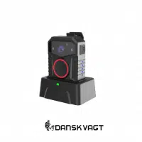 Body camera i sin lader. Filerne kan overføres når kameraer er i sin lader. Et hav af muligheder præger dette kamera!