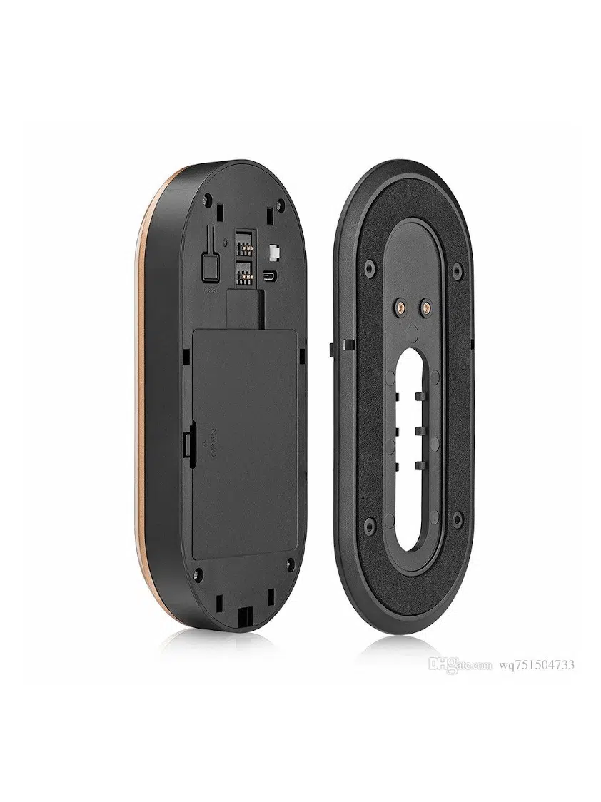 To dele af en elektronisk enhed vises fra forskellige vinkler.