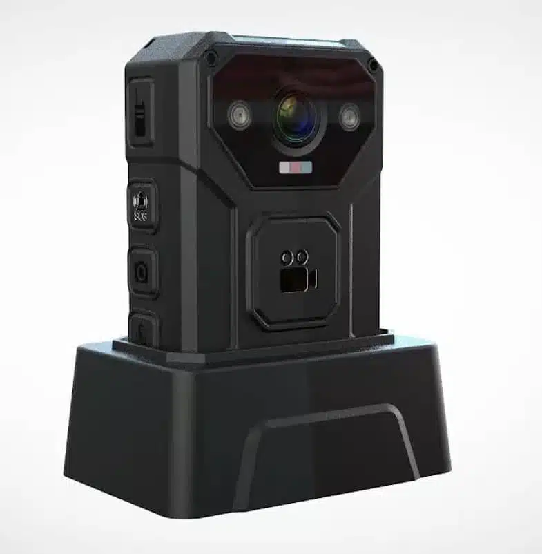 4G body camera.
Large record button for the front of the camera, over 15 hours of recording at 1080P and more. - Image 4