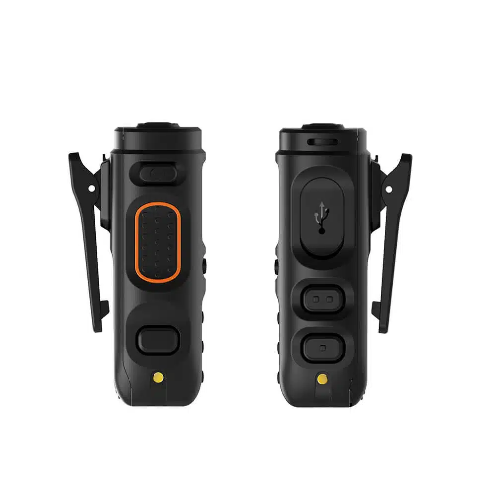 Inrico B-05 er let at parre ved blot at tage et QR-billede, og når mikrofonen er tilsluttet enheden, er den klar til at tale i, med det samme.